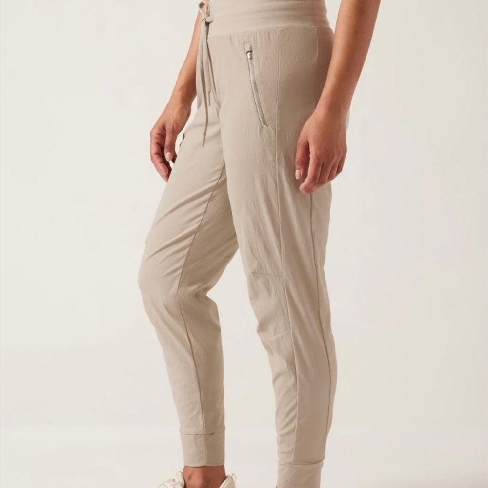 Athleta Trekkie North Joggers